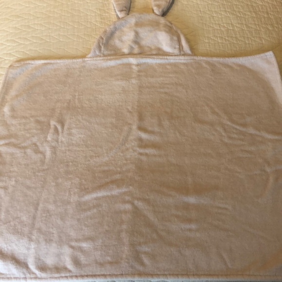 Pottery Barn Kids Bunny Hooded Towel - Picture 5 of 5